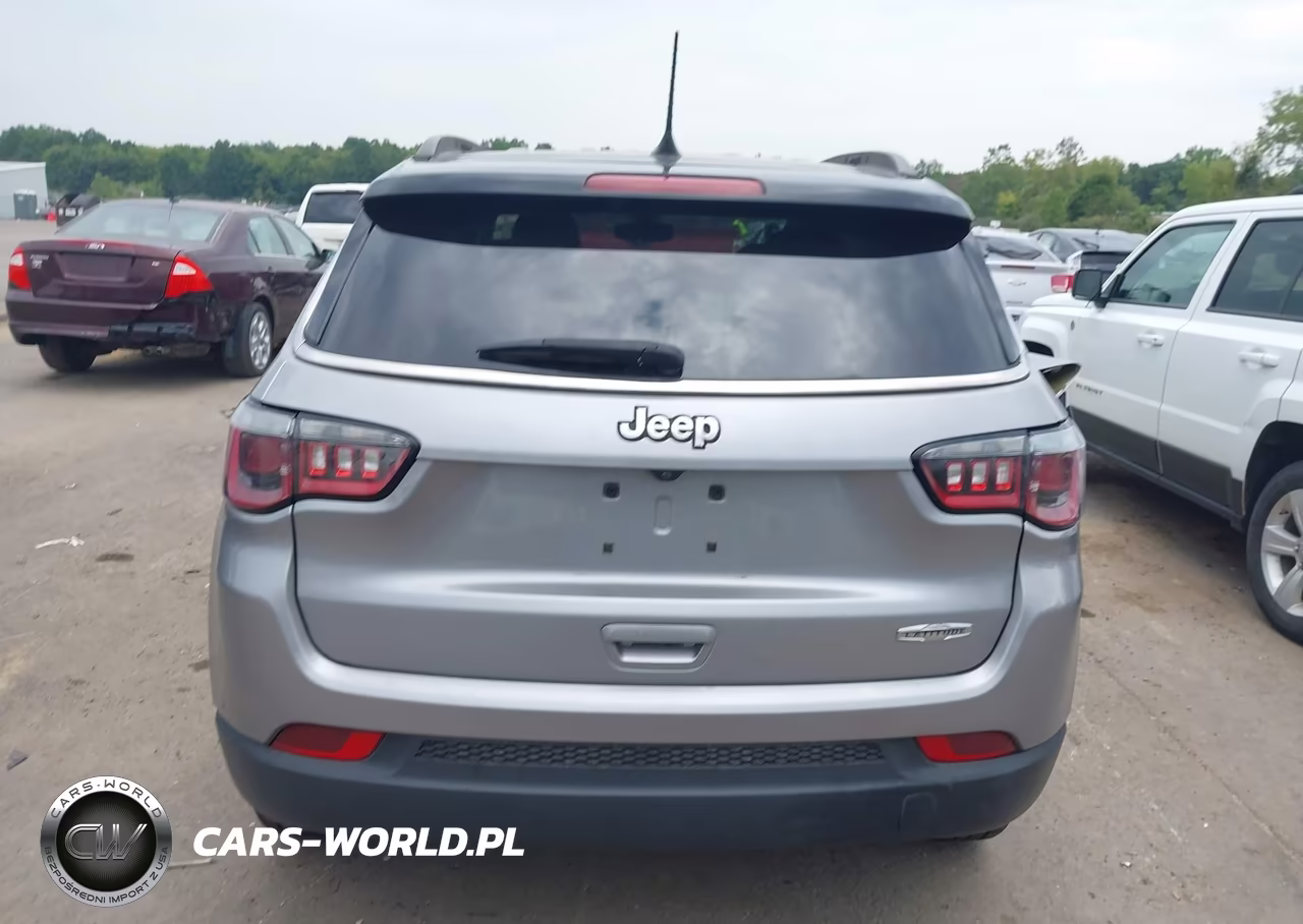 2018 Jeep Compass Latitude VIN:3C4NJCBB9JT263238 - 16