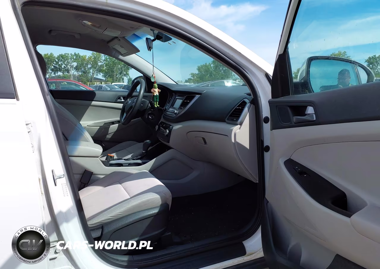 2016 Hyundai Tucson Se VIN:KM8J23A42GU168576 - 5
