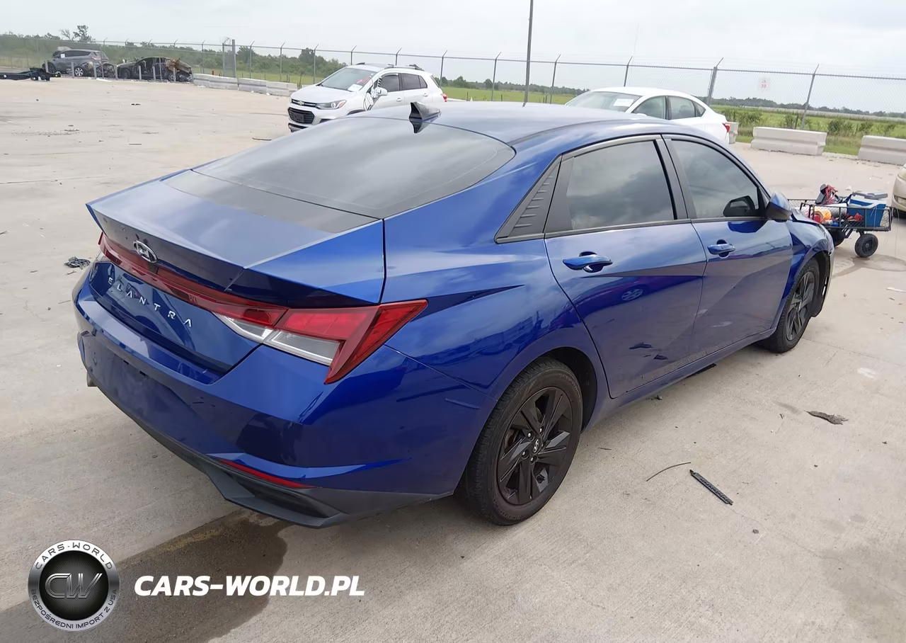 2021 Hyundai Elantra Sel VIN:5NPLM4AG8MH023698 - 4
