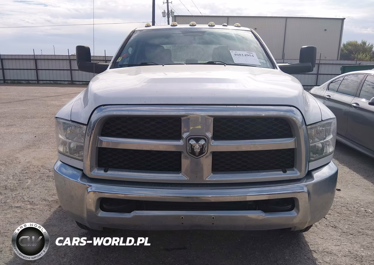 2018 Ram 3500 Tradesman 4X4 8' Box VIN:3C63RRGLXJG281235 - 12