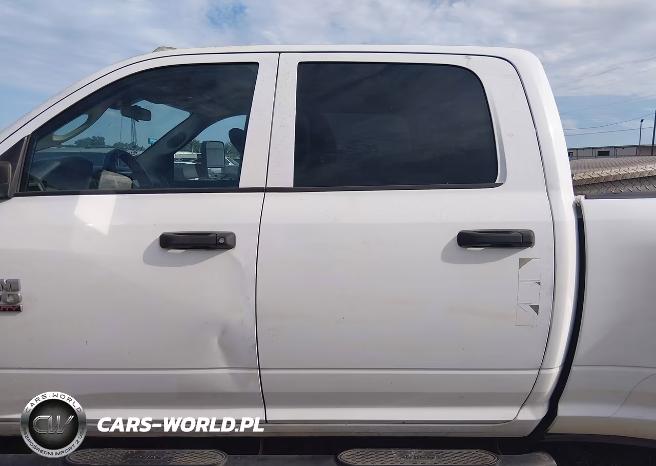 2018 Ram 3500 Tradesman 4X4 8' Box VIN:3C63RRGLXJG281235 - 14