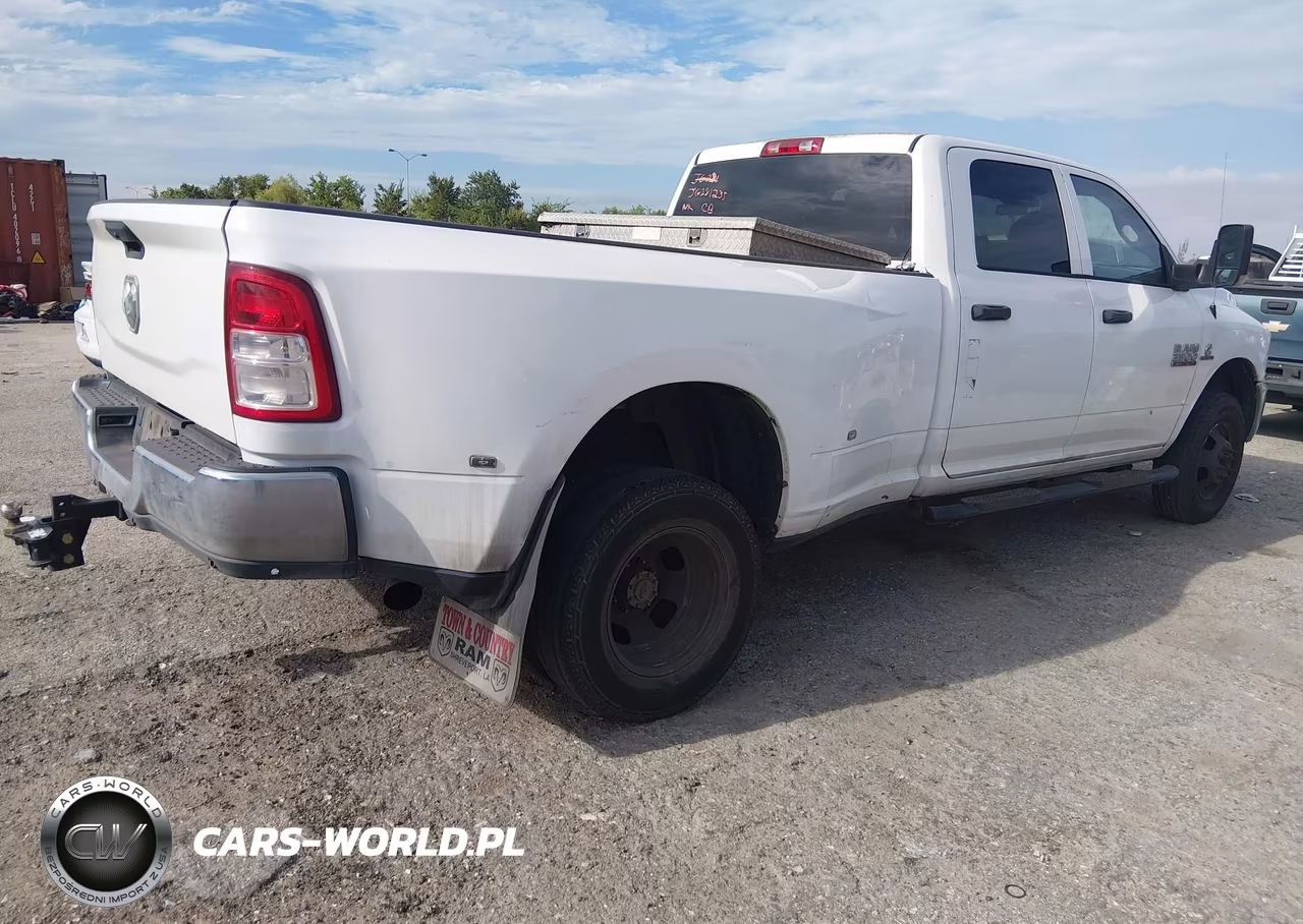 2018 Ram 3500 Tradesman 4X4 8' Box VIN:3C63RRGLXJG281235 - 4
