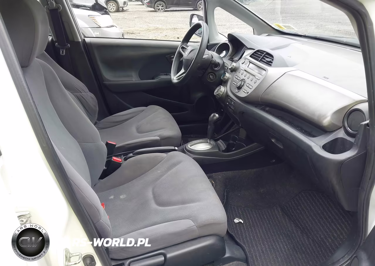 2011 Honda Fit VIN:JHMGE8H3XBC022827 - 5