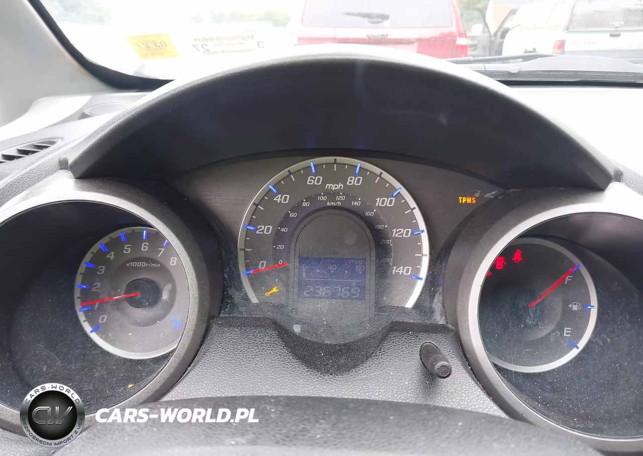 2011 Honda Fit VIN:JHMGE8H3XBC022827 - 7