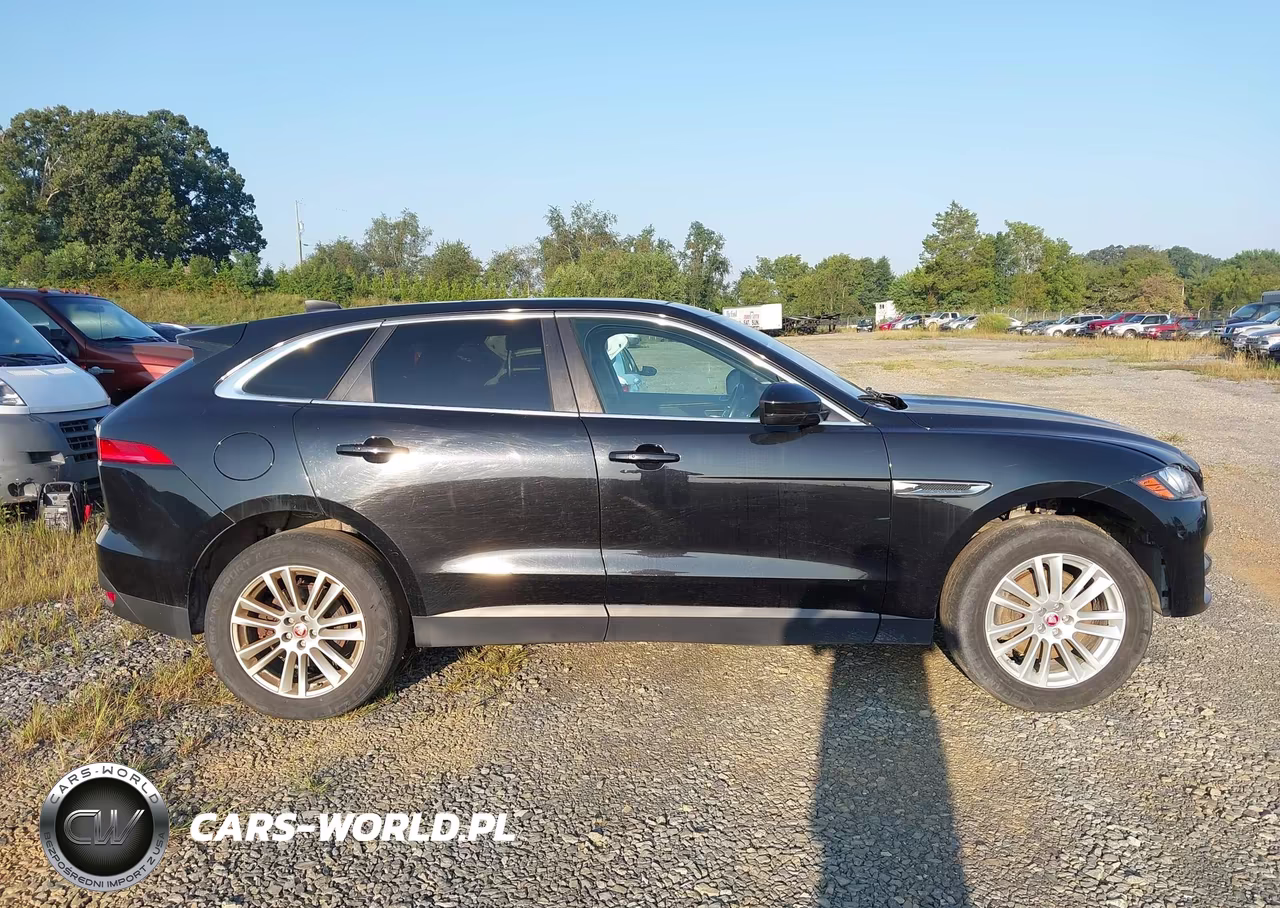2020 Jaguar F-Pace 30T Prestige VIN:SADCK2GX4LA635683 - 13