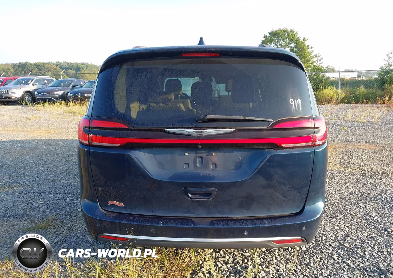 2021 Chrysler Pacifica Touring L VIN:2C4RC1BG2MR601209 - 16