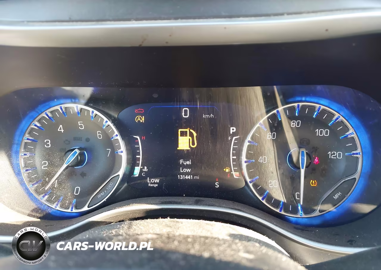 2021 Chrysler Pacifica Touring L VIN:2C4RC1BG2MR601209 - 7