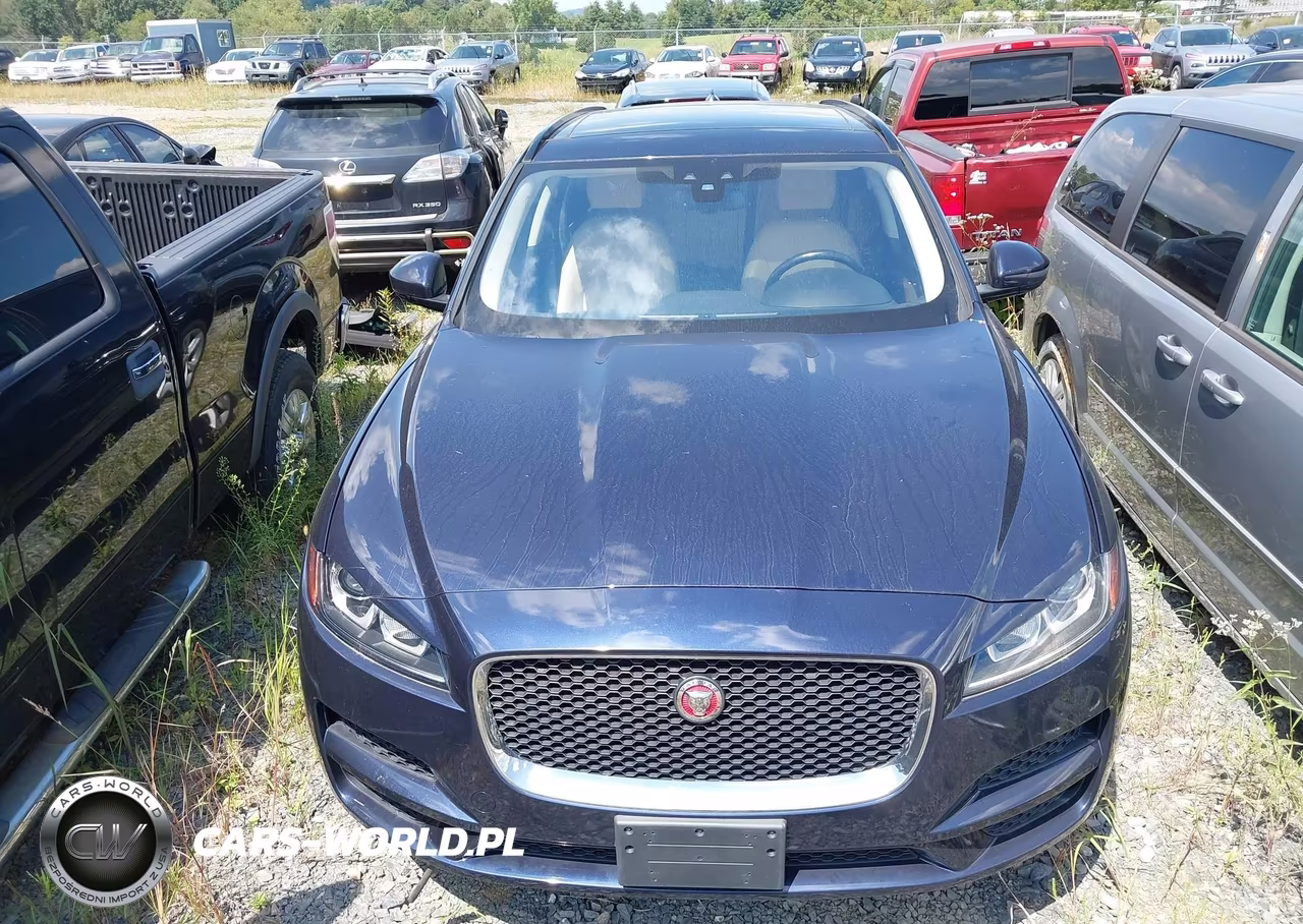 2018 Jaguar F-Pace 25T Premium VIN:SADCJ2FX0JA266399 - 6