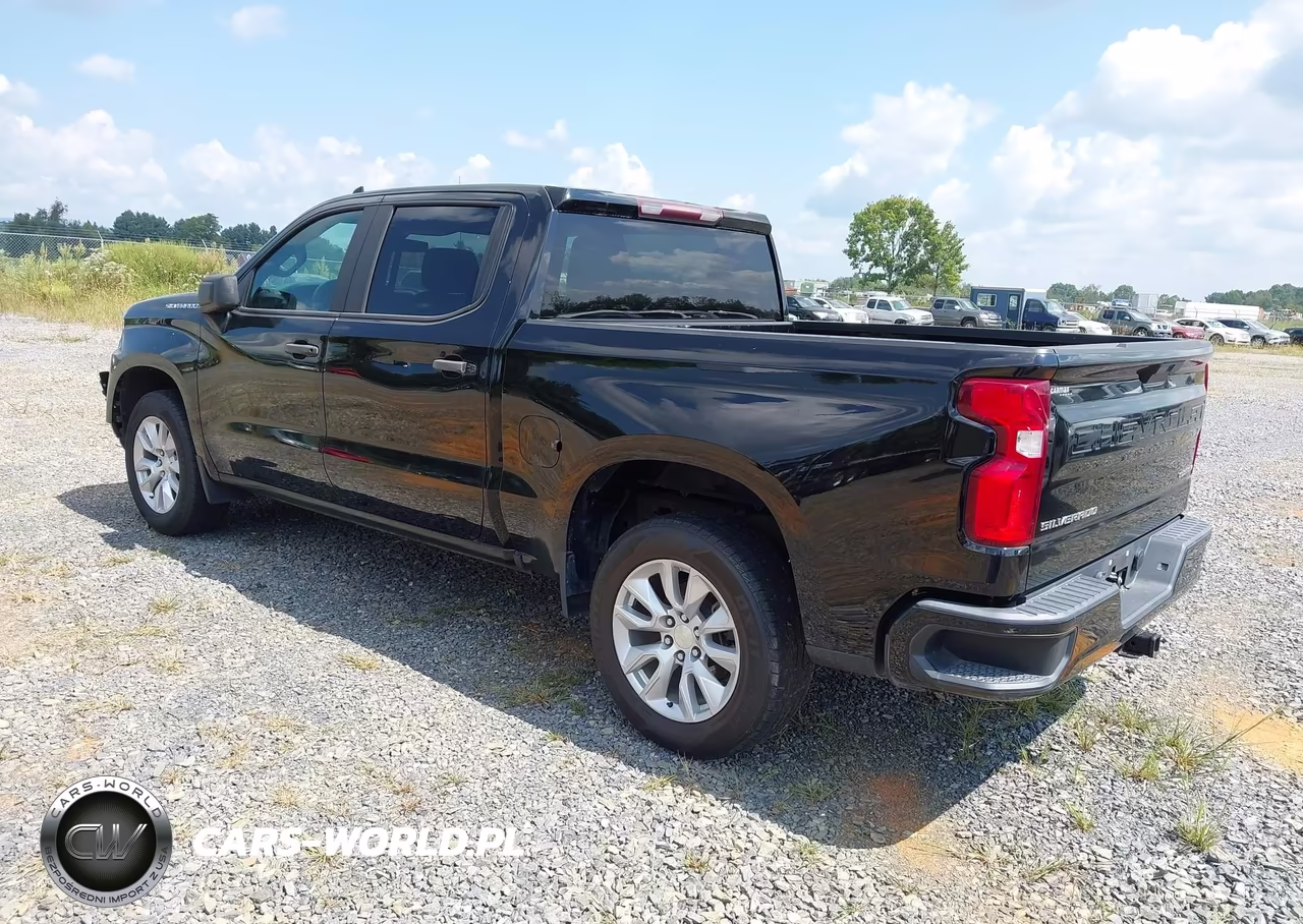 2021 Chevrolet Silverado 1500 2Wd Short Bed Custom VIN:1GCPWBEK5MZ163652 - 3