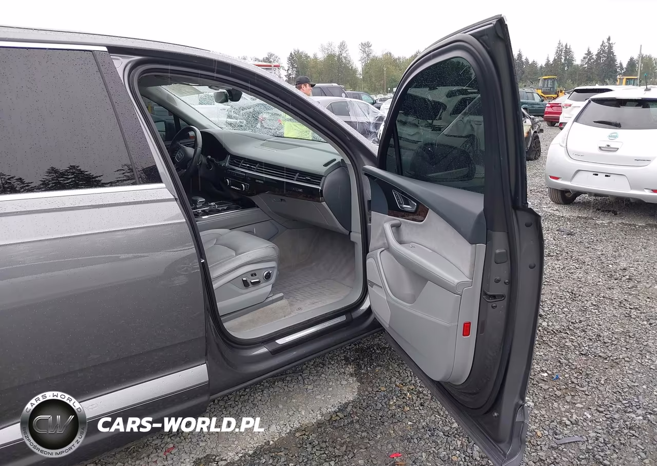 2018 Audi Q7 3.0T Premium VIN:WA1VAAF73JD023578 - 5