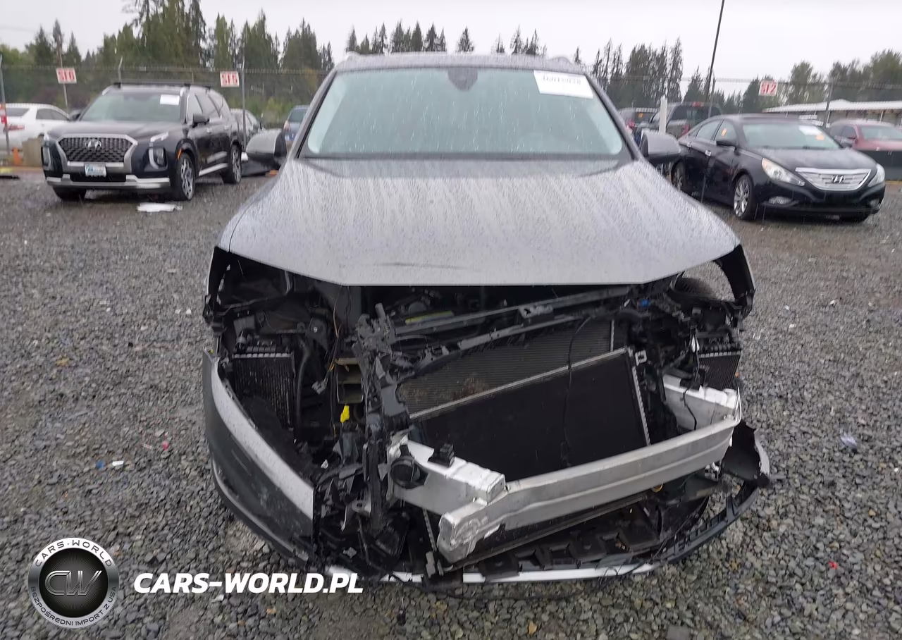 2018 Audi Q7 3.0T Premium VIN:WA1VAAF73JD023578 - 6