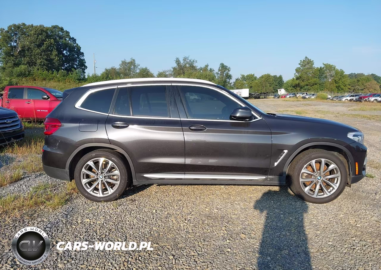 2019 BMW X3 xDrive30I VIN:5UXTR9C5XKLE19507 - 13