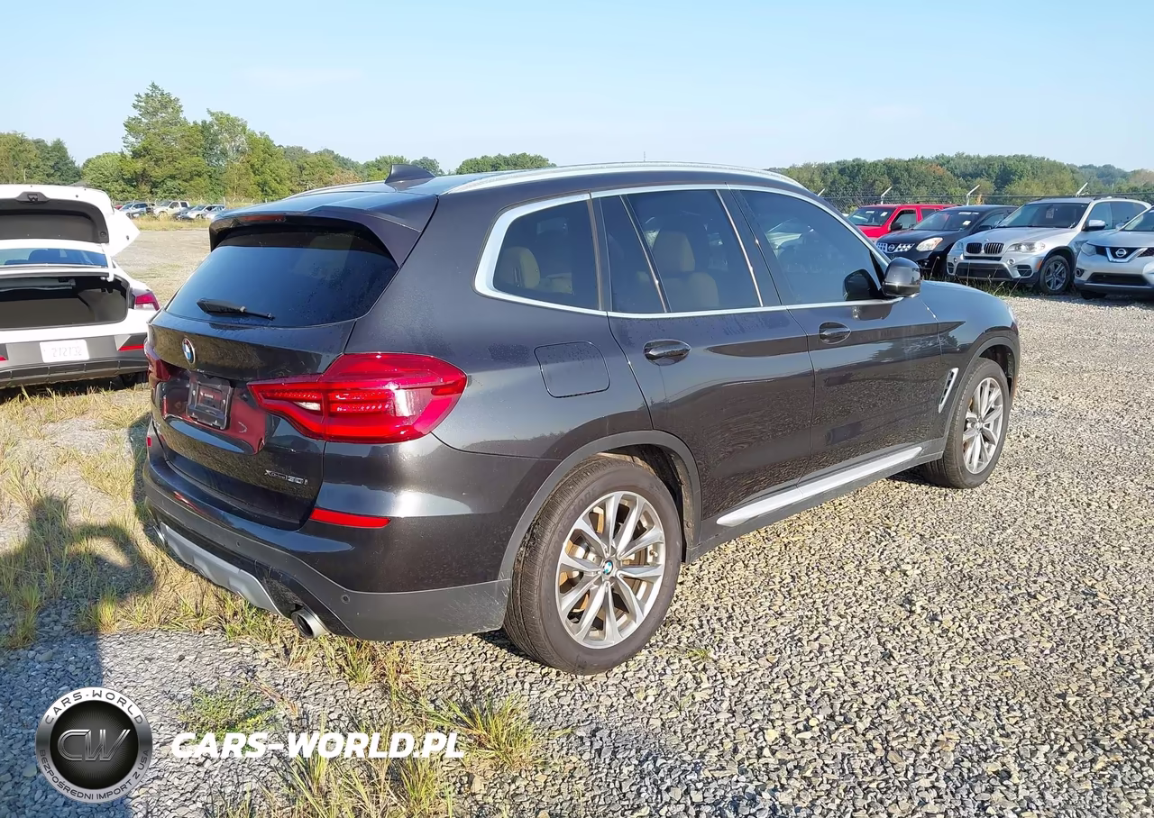 2019 BMW X3 xDrive30I VIN:5UXTR9C5XKLE19507 - 4