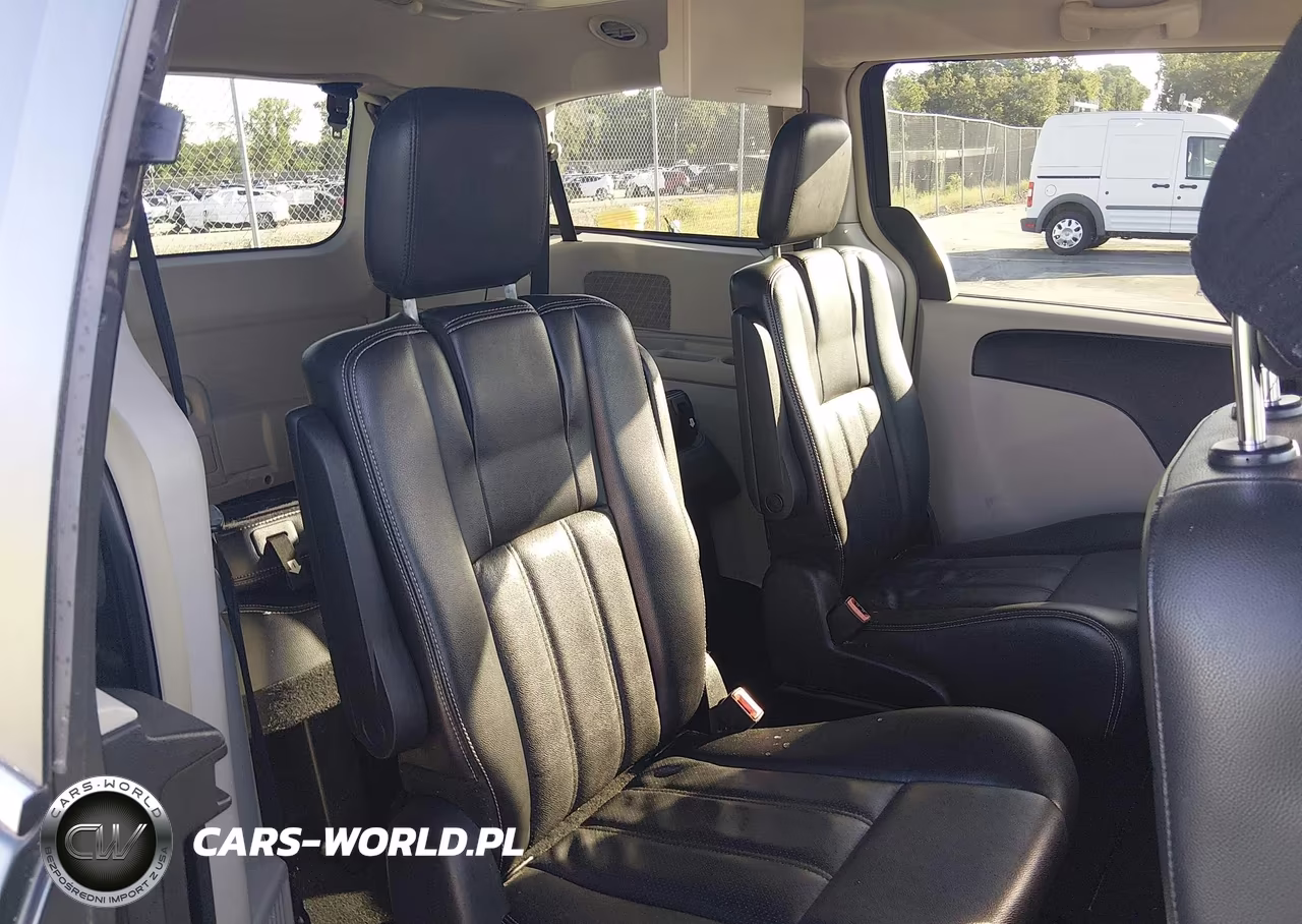2012 Chrysler Town & Country Touring VIN:2C4RC1BG1CR337608 - 8