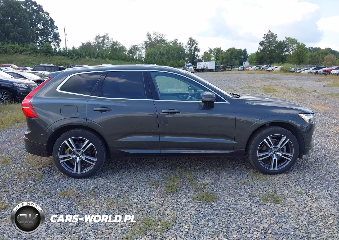 2018 Volvo Xc60 T5 Momentum VIN:YV4102RK3J1058052 - 13