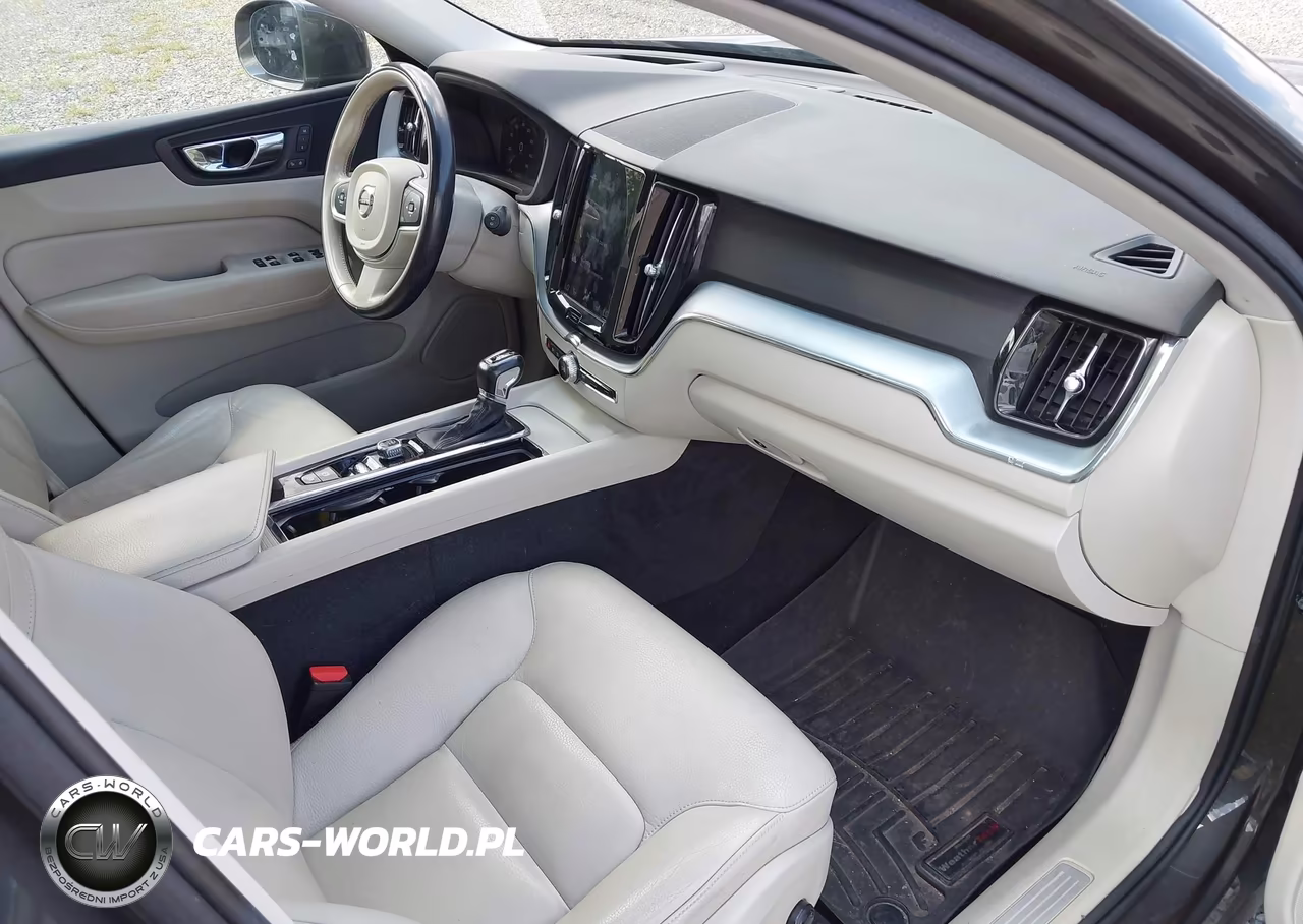 2018 Volvo Xc60 T5 Momentum VIN:YV4102RK3J1058052 - 5