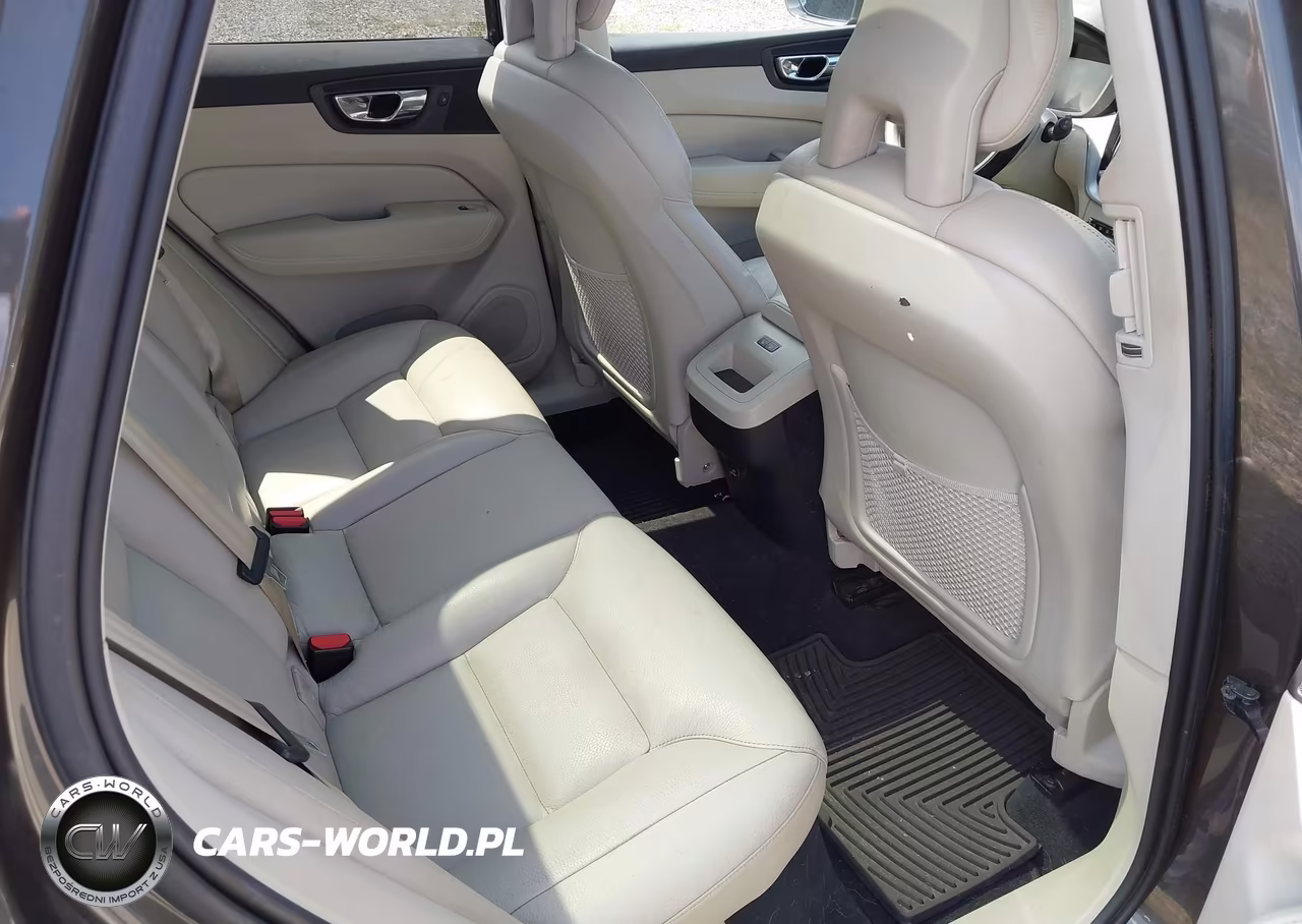 2018 Volvo Xc60 T5 Momentum VIN:YV4102RK3J1058052 - 8