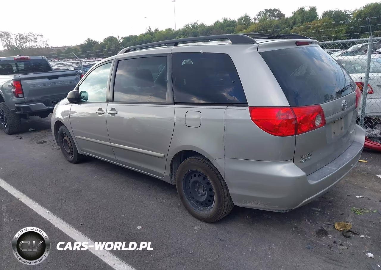 2009 Toyota Sienna Le VIN:5TDZK23C29S267704 - 3