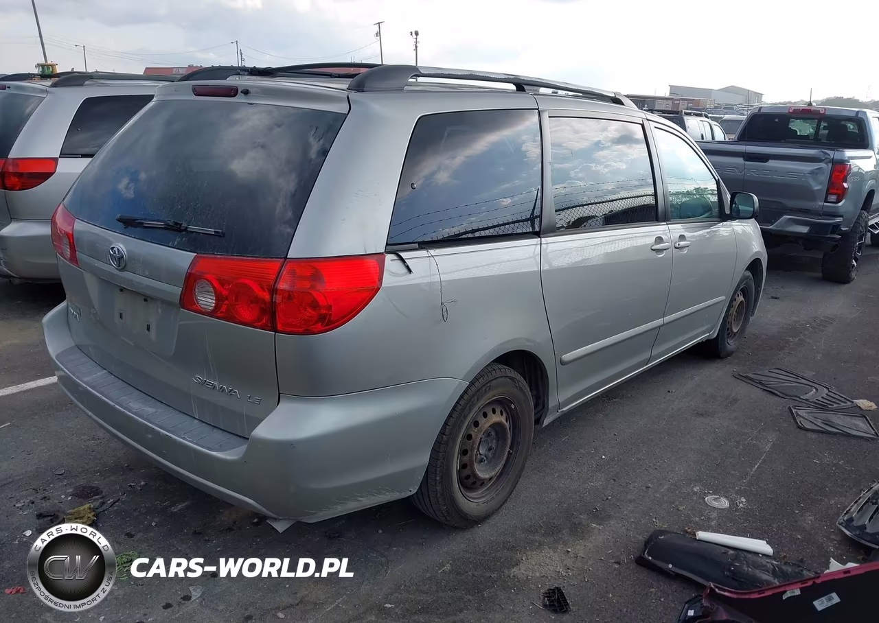 2009 Toyota Sienna Le VIN:5TDZK23C29S267704 - 4