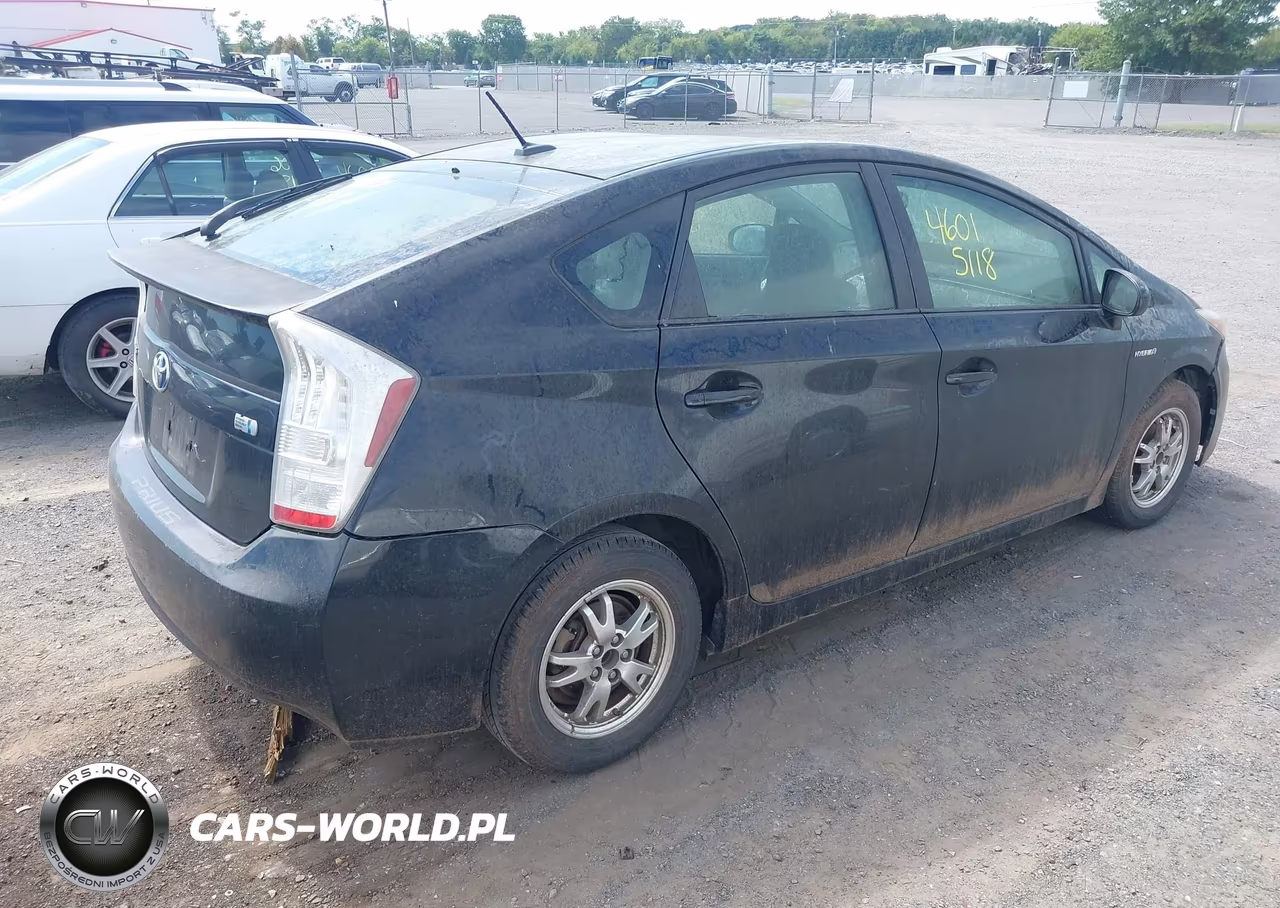 2010 Toyota Prius Iii VIN:JTDKN3DU1A1135203 - 4