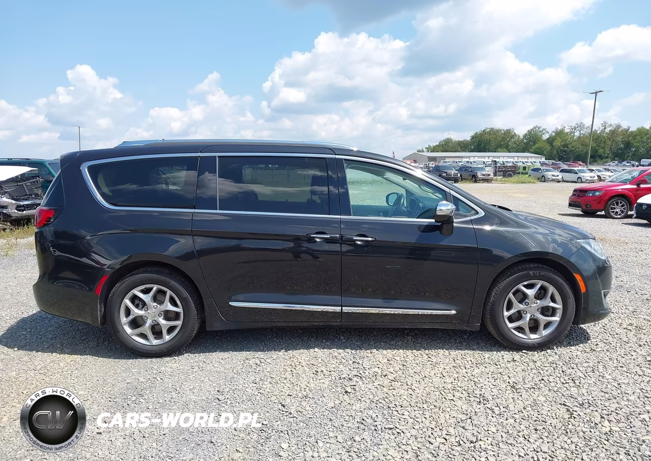 2019 Chrysler Pacifica Limited VIN:2C4RC1GG7KR705698 - 13