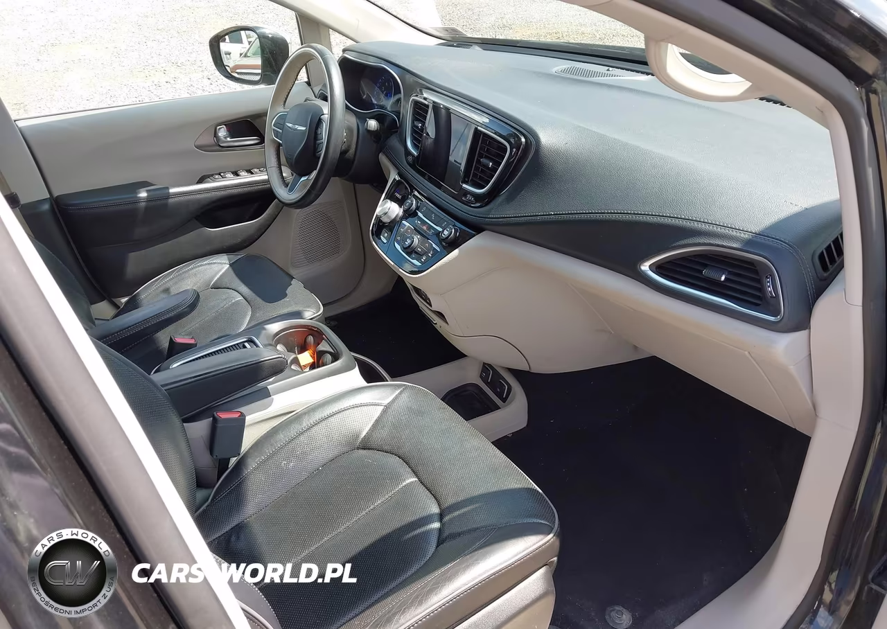 2019 Chrysler Pacifica Limited VIN:2C4RC1GG7KR705698 - 5
