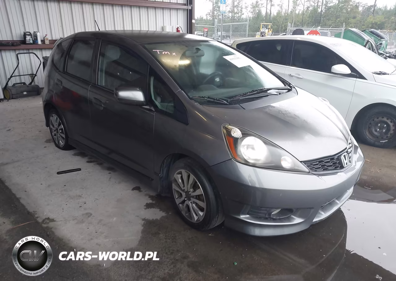2013 Honda Fit Sport VIN:JHMGE8H63DC057884 - 1