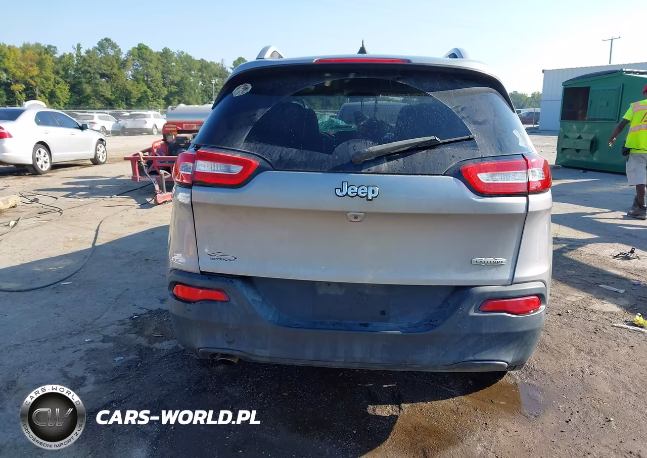 2016 Jeep Cherokee Latitude VIN:1C4PJLCBXGW201454 - 16