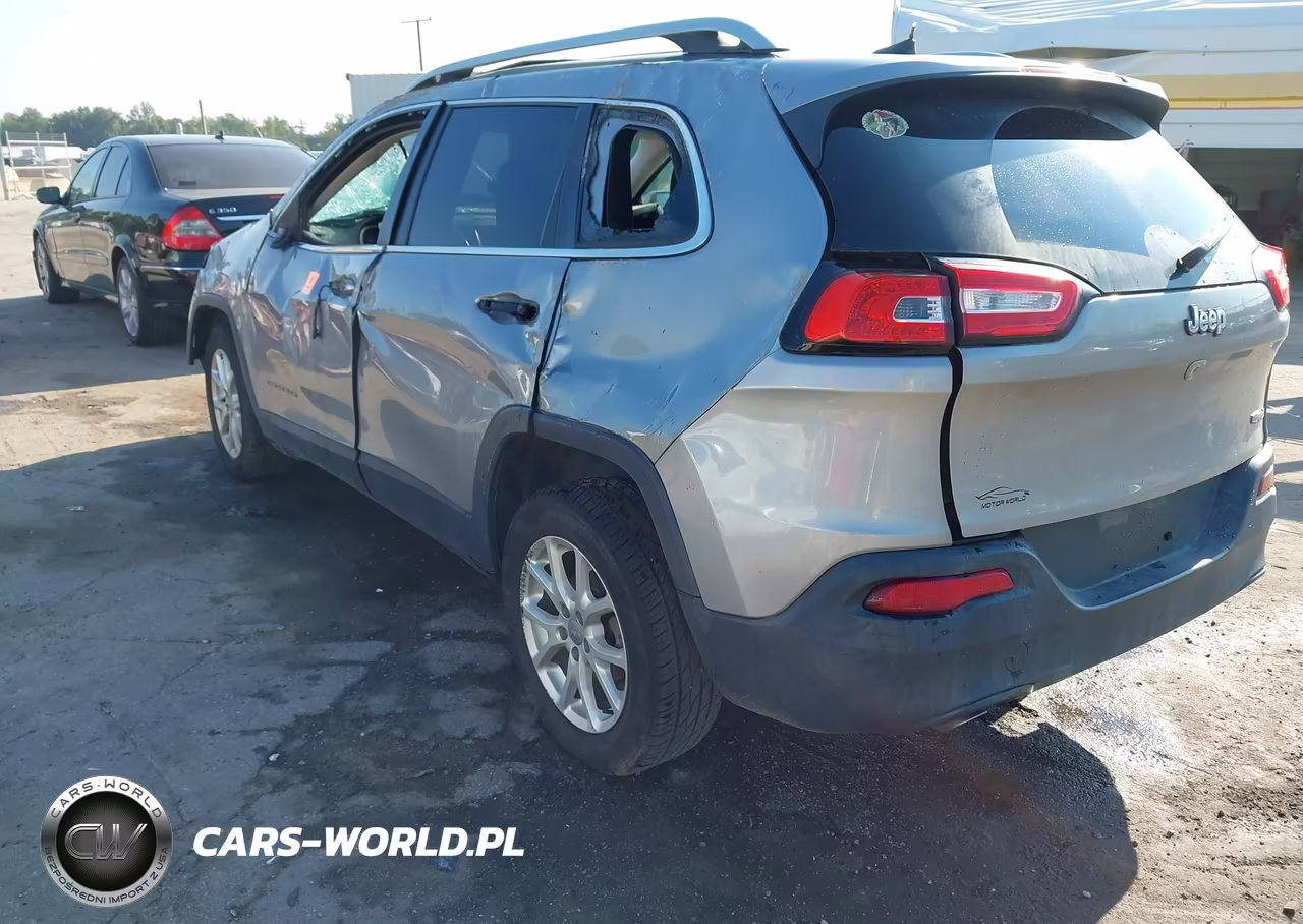 2016 Jeep Cherokee Latitude VIN:1C4PJLCBXGW201454 - 3