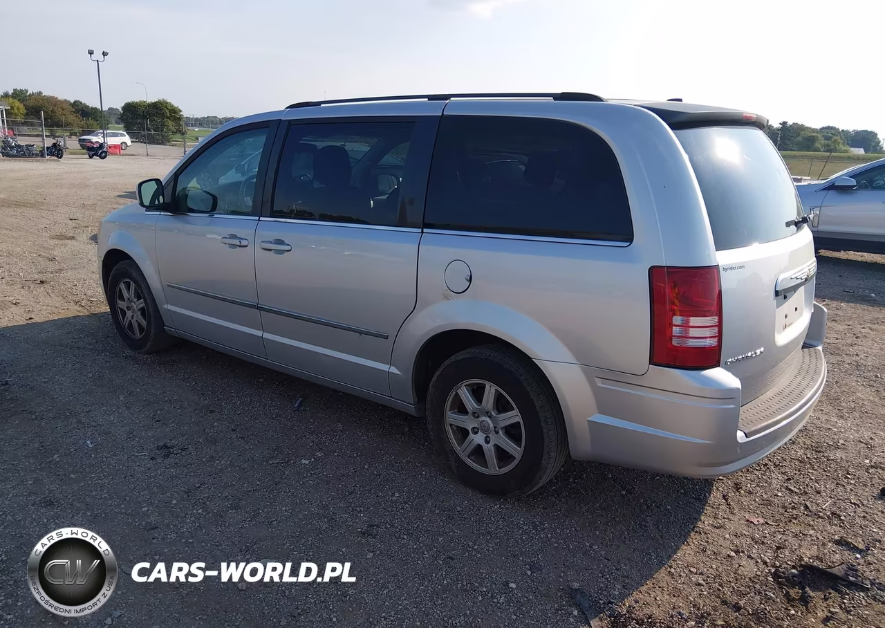 2010 Chrysler Town & Country Touring VIN:2A4RR5D12AR348106 - 3