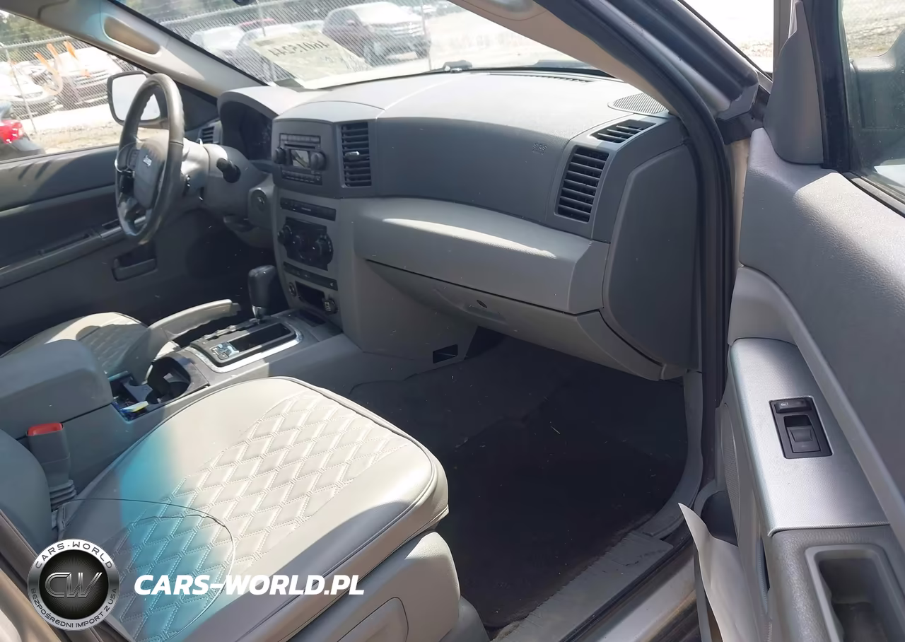 2005 Jeep Grand Cherokee Laredo VIN:1J4HR48N05C731916 - 5