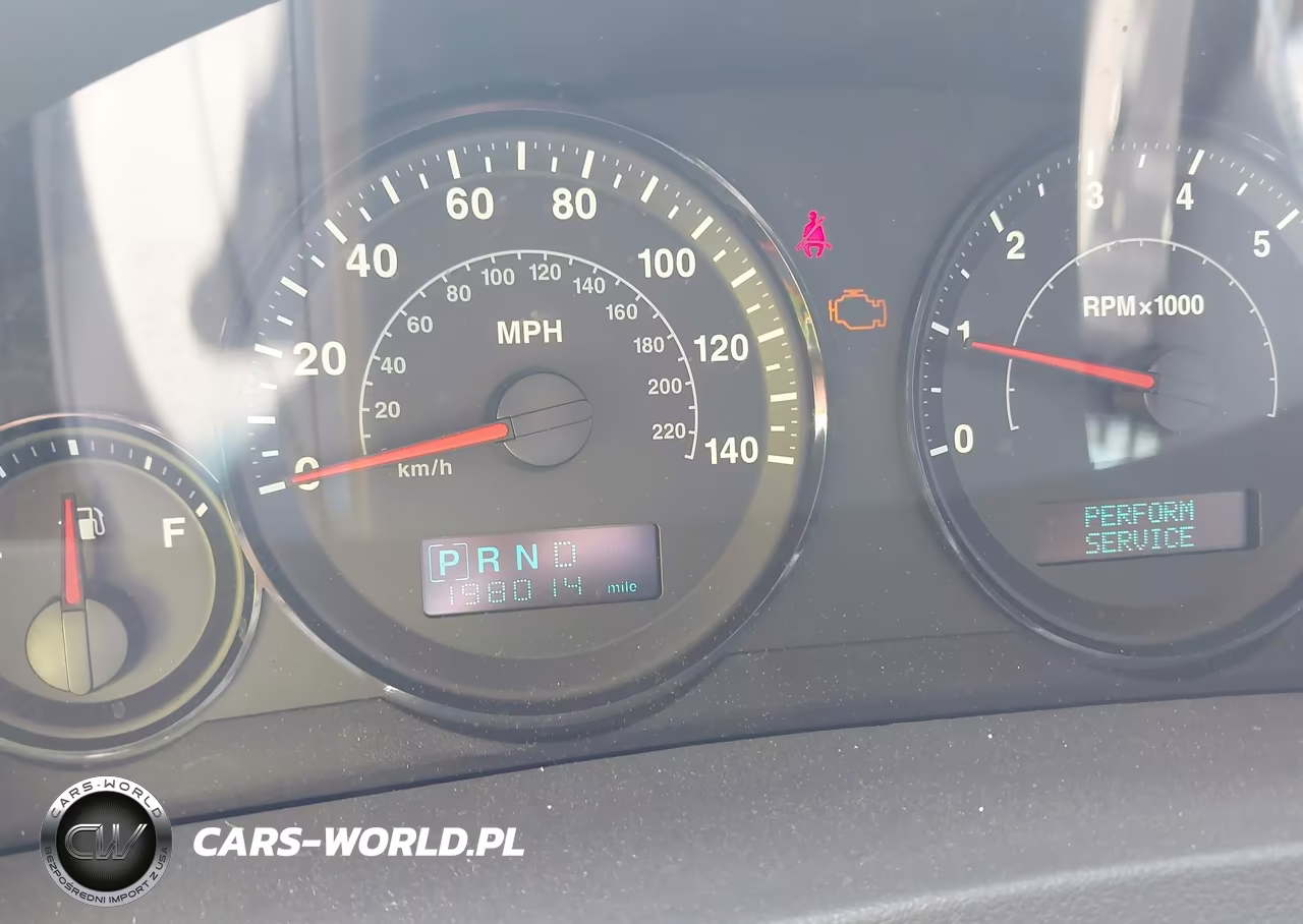 2005 Jeep Grand Cherokee Laredo VIN:1J4HR48N05C731916 - 7