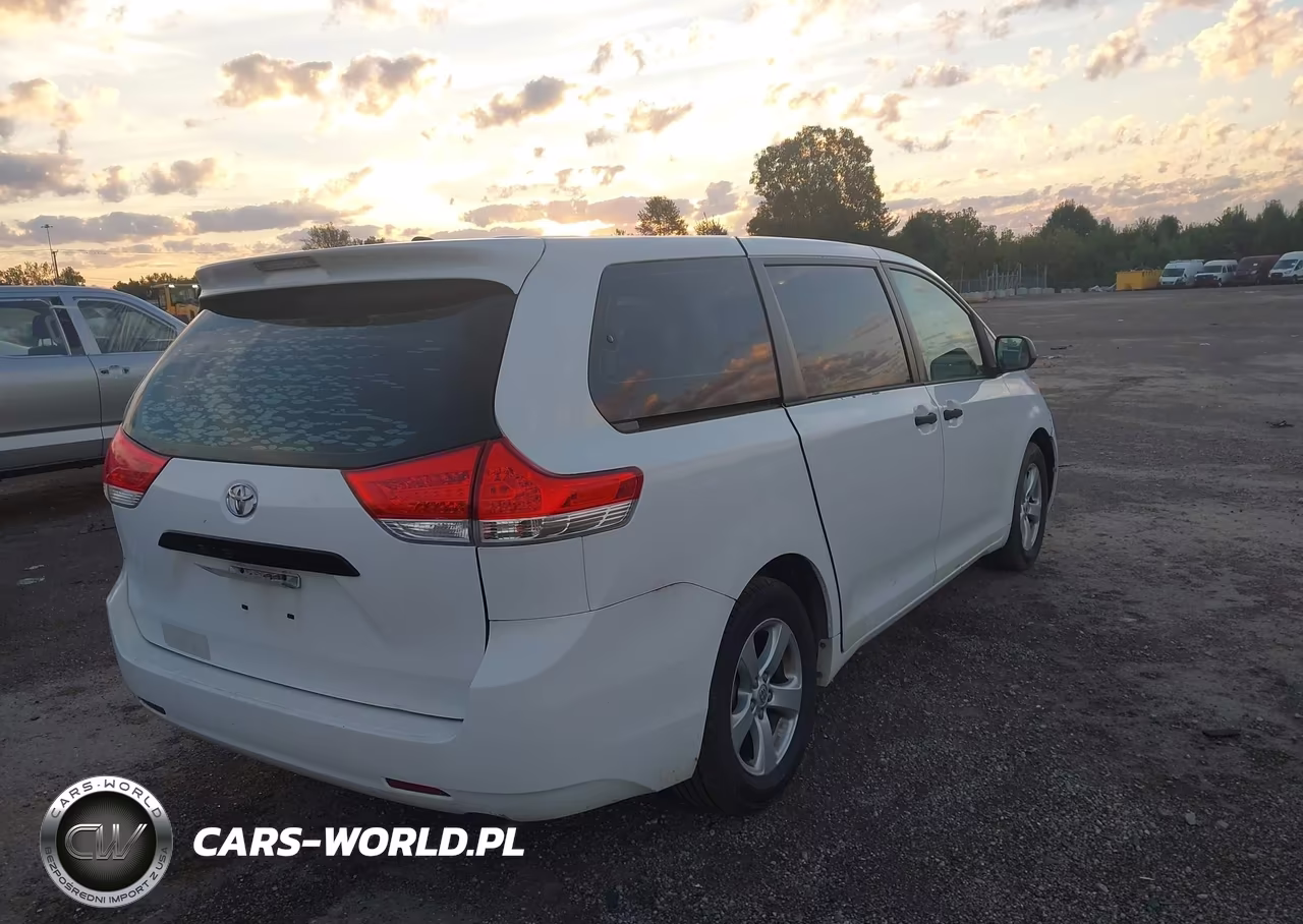 2013 Toyota Sienna L V6 7 Passenger VIN:5TDZK3DC1DS313293 - 4