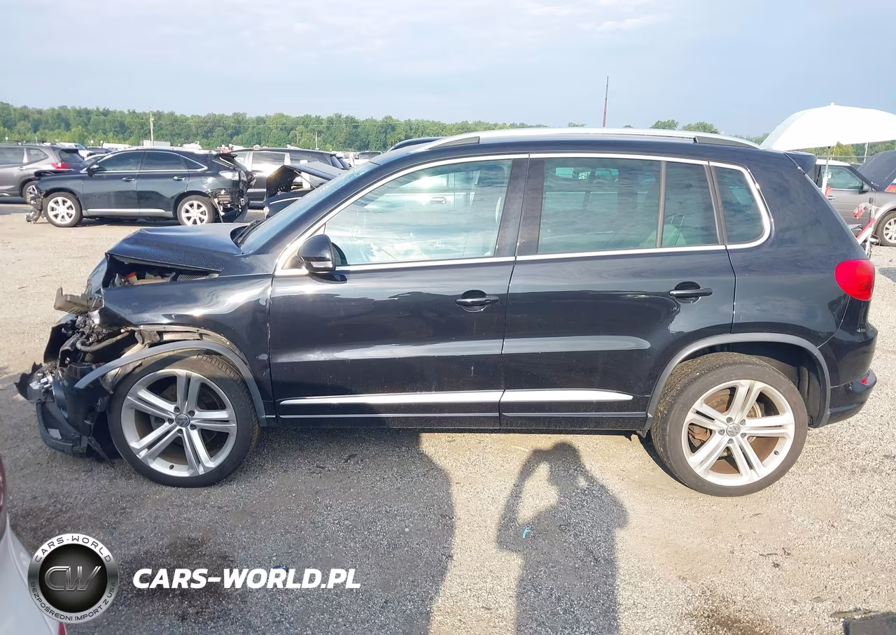 2016 Volkswagen Tiguan R-Line VIN:WVGBV7AX5GW081661 - 14