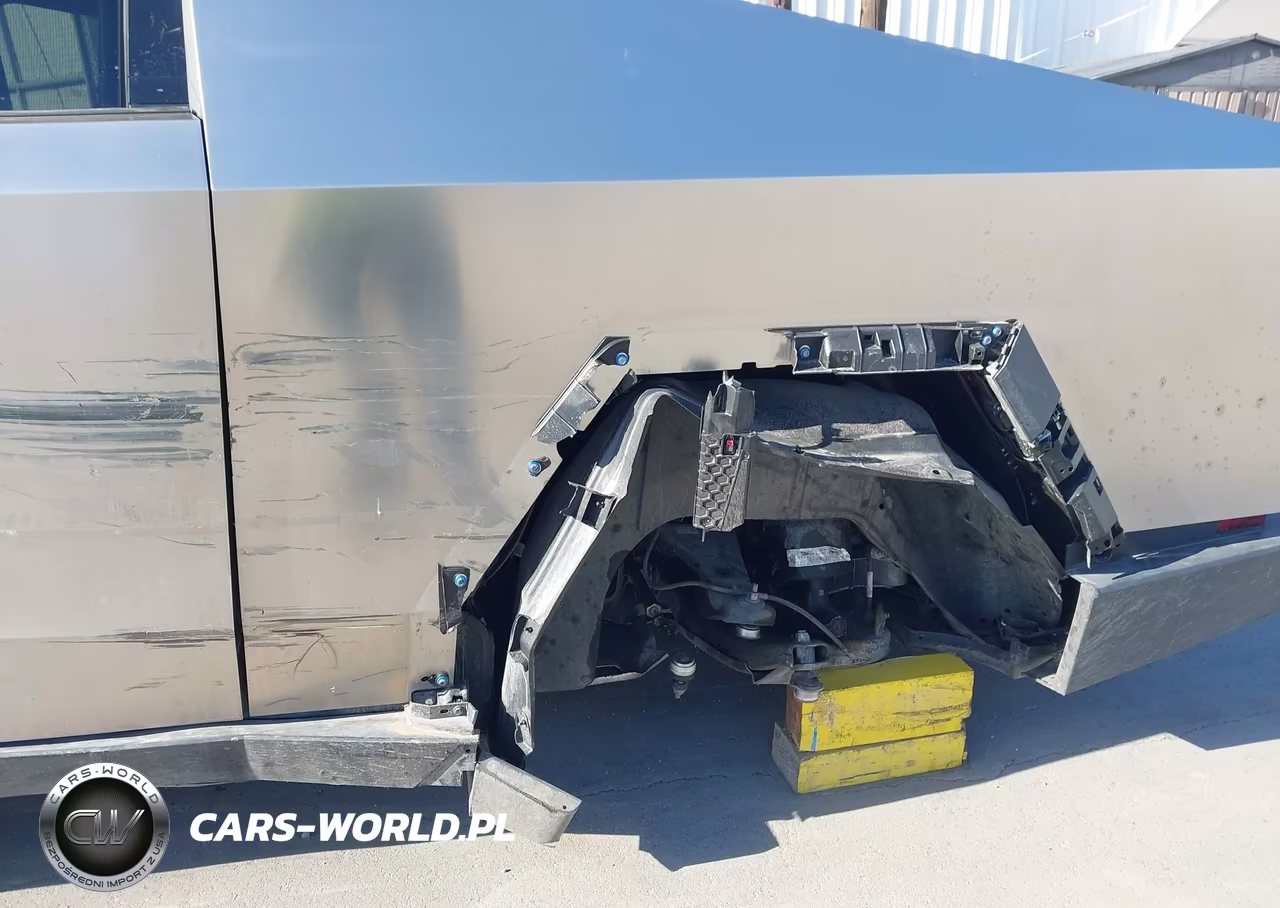 2025 Tesla Cybertruck All-Wheel Drive VIN:7G2CEHED8SA058834 - 6