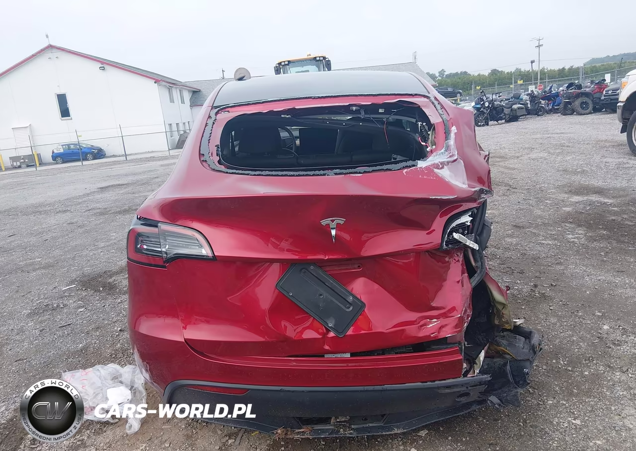 2025 Tesla Model Y Long Range Dual Motor Rear-Wheel Drive VIN:7SAYGDED7SA372957 - 16