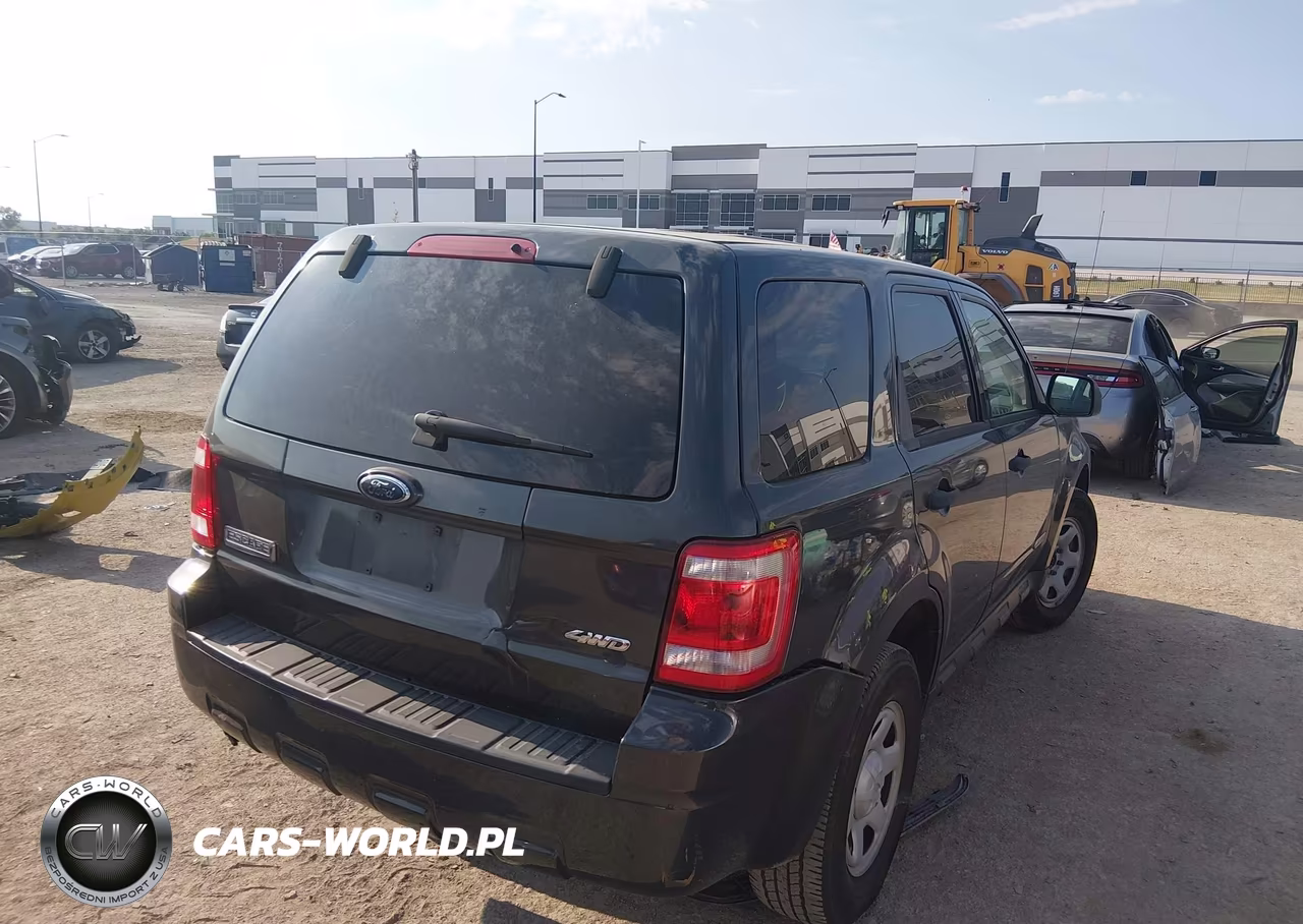 2008 Ford Escape Xls VIN:1FMCU92Z88KE59192 - 4