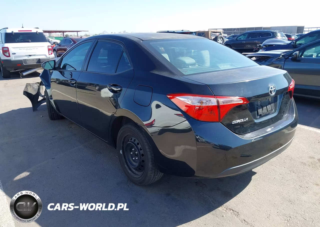 2017 Toyota Corolla Le VIN:2T1BURHE3HC918148 - 3