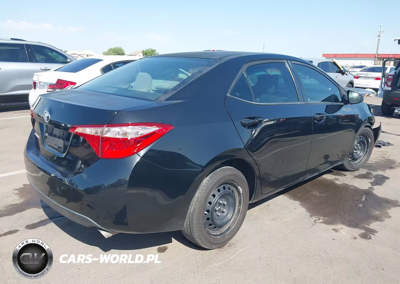 2017 Toyota Corolla Le VIN:2T1BURHE3HC918148 - 4
