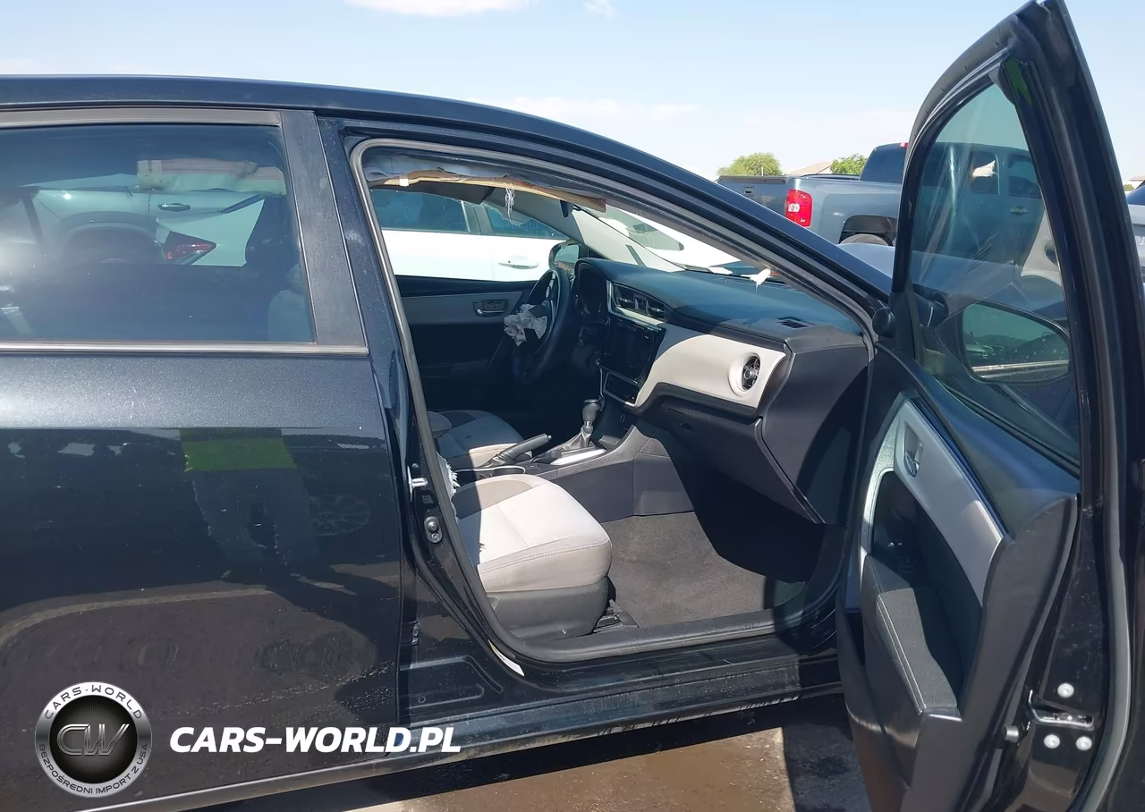 2017 Toyota Corolla Le VIN:2T1BURHE3HC918148 - 5