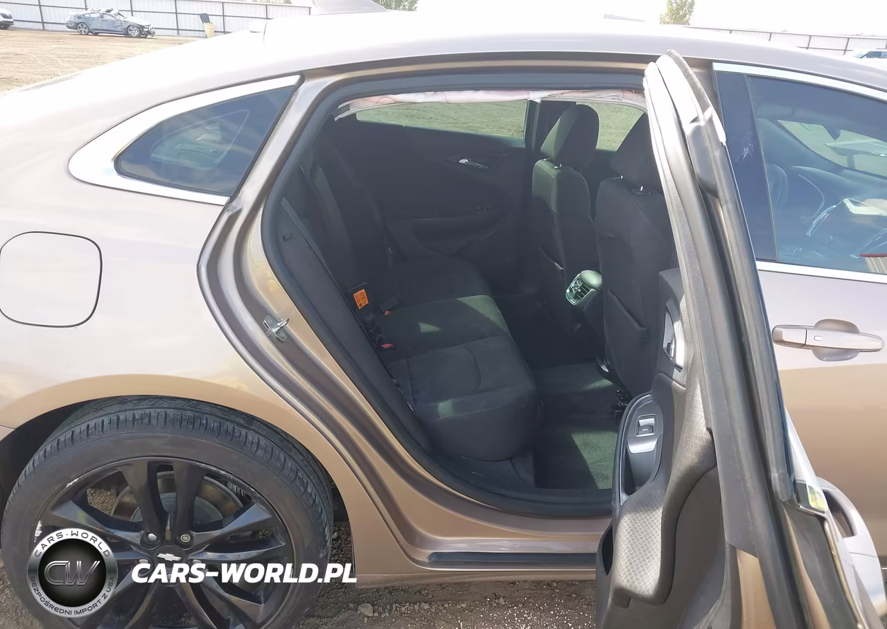 2019 Chevrolet Malibu Lt VIN:1G1ZD5ST0KF176748 - 8