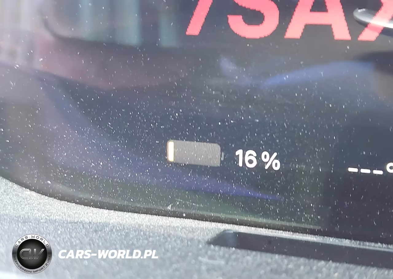 2025 Tesla Model X Long Range VIN:7SAXCDE55SF462644 - 18