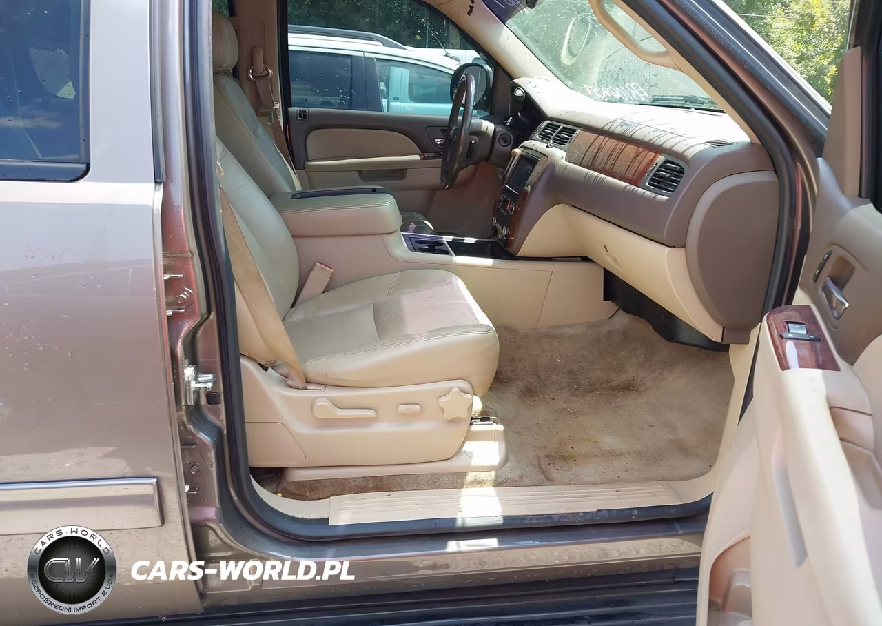 2014 Chevrolet Suburban 1500 Lt VIN:1GNSCJE0XER106237 - 5