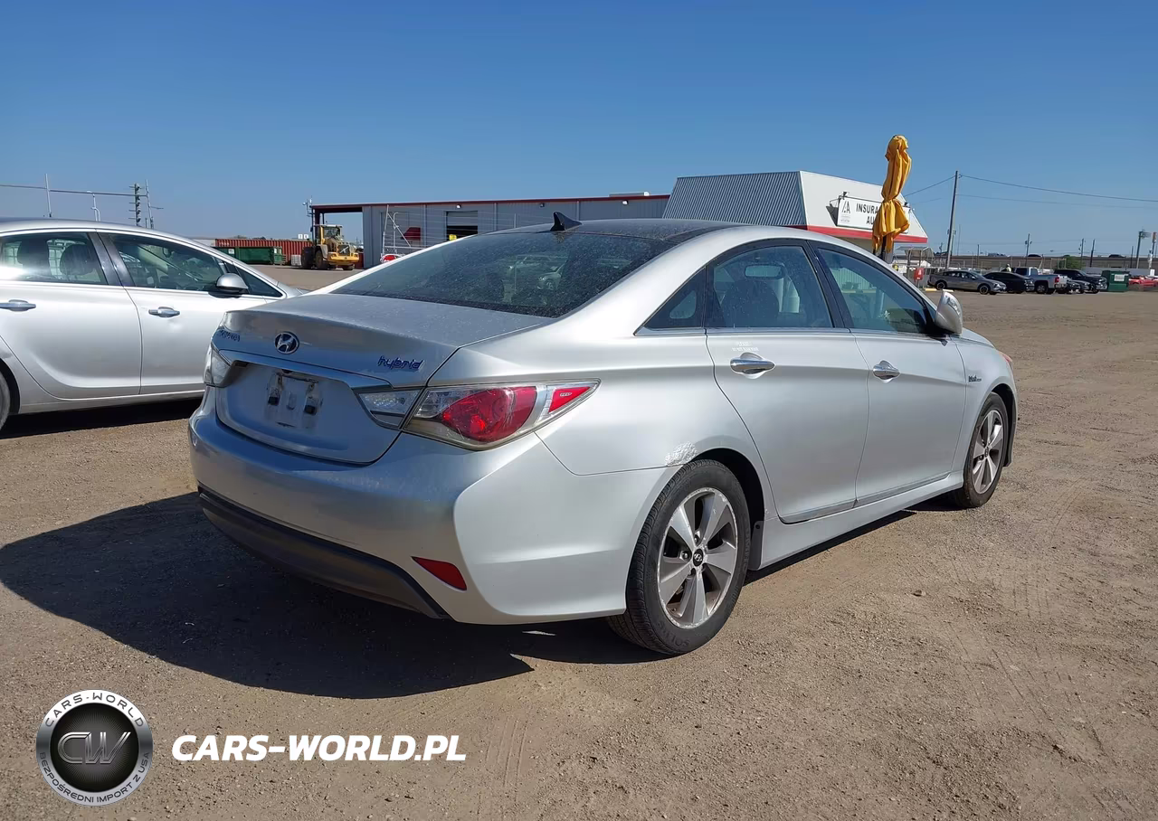 2011 Hyundai Sonata Hybrid VIN:KMHEC4A48BA008121 - 4
