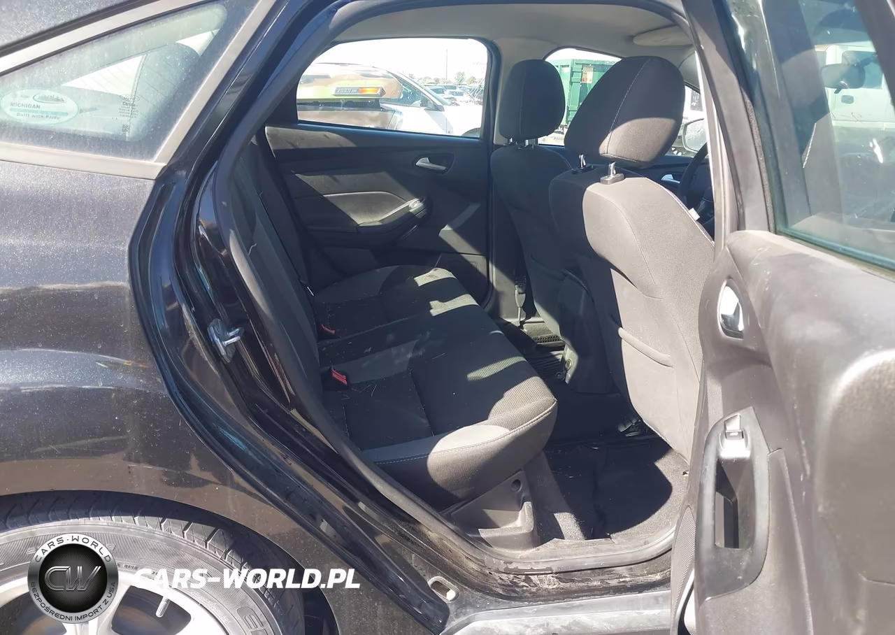 2014 Ford Focus Se VIN:1FADP3F27EL450554 - 8