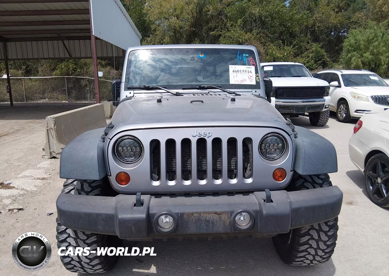 2013 Jeep Wrangler Unlimited Sport VIN:1C4BJWDG7DL660766 - 13