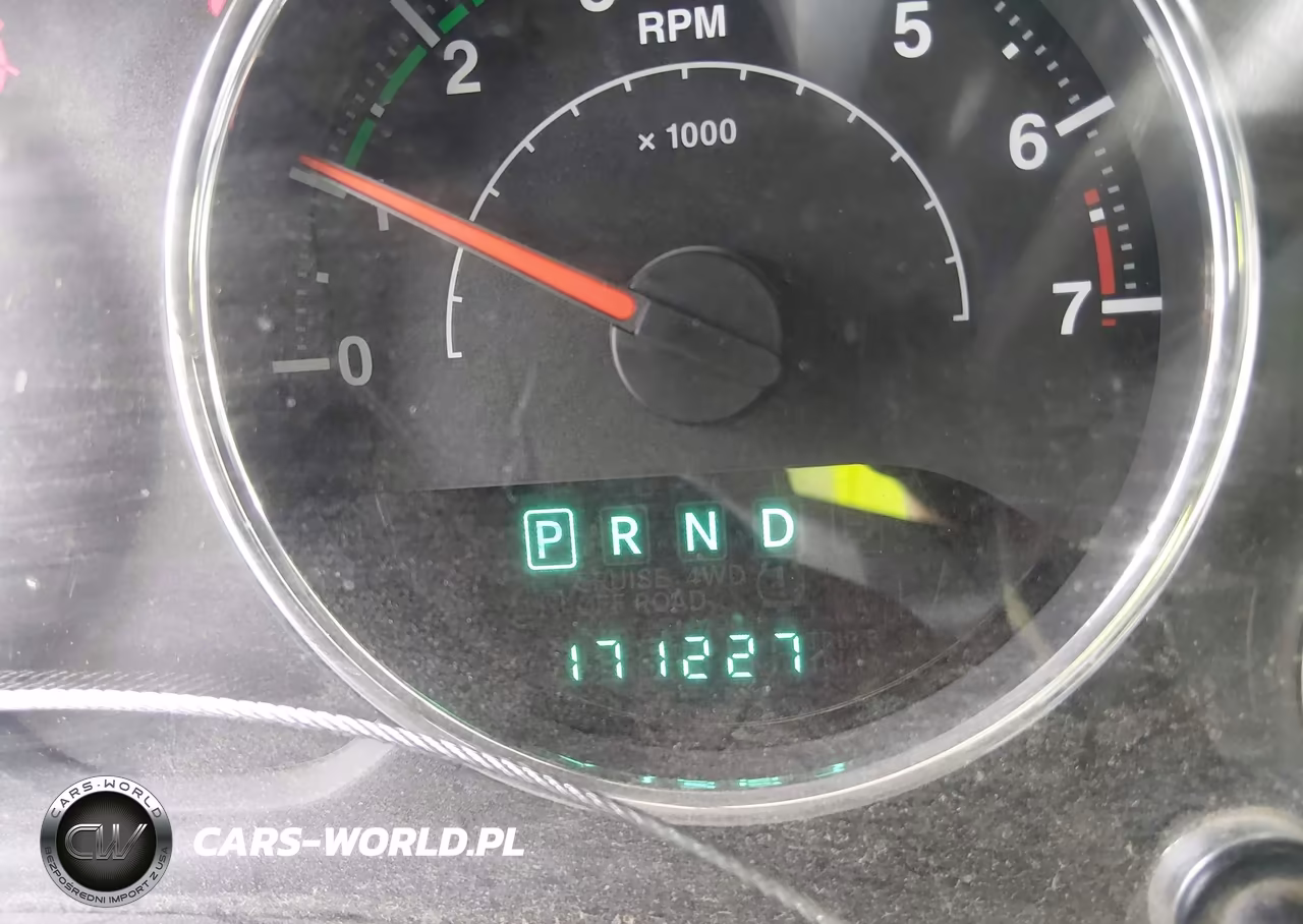 2013 Jeep Wrangler Unlimited Sport VIN:1C4BJWDG7DL660766 - 16