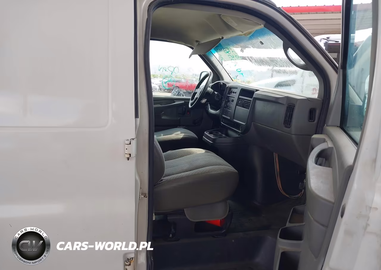 2005 GMC Savana Standard VIN:1GTHG35U751103185 - 5