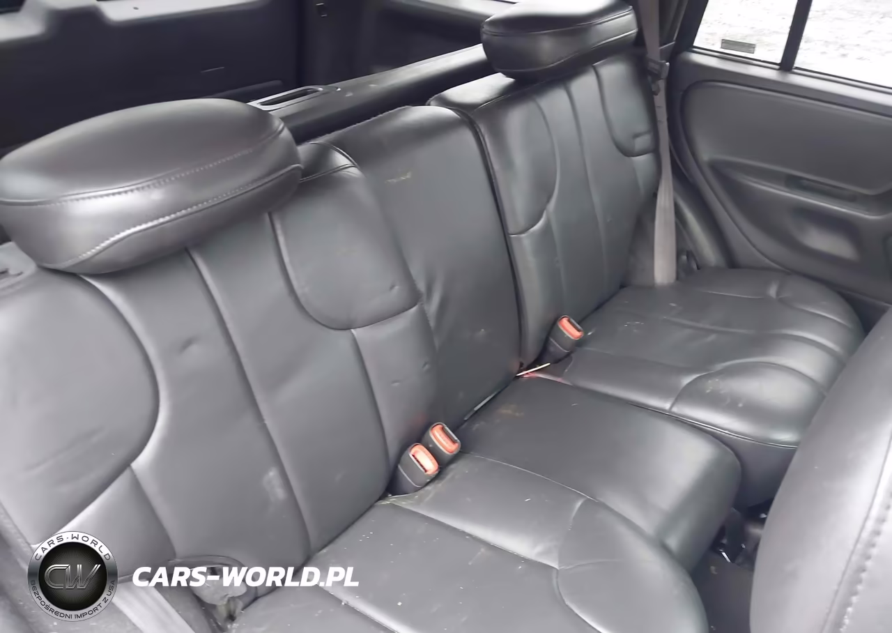2000 Jeep Grand Cherokee Laredo VIN:1J4GW48S0YC106737 - 8