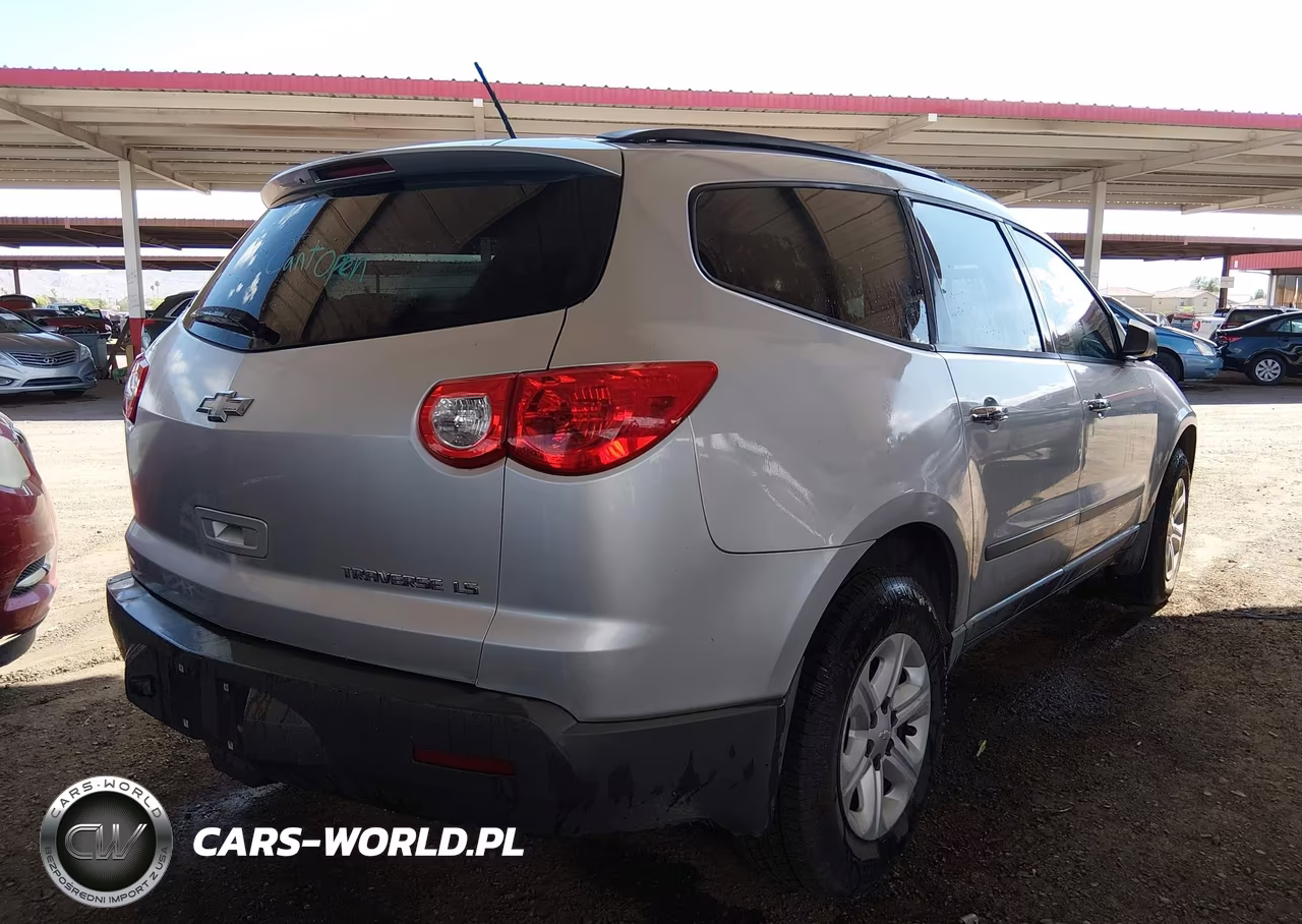 2012 Chevrolet Traverse Ls VIN:1GNKREED1CJ414367 - 4